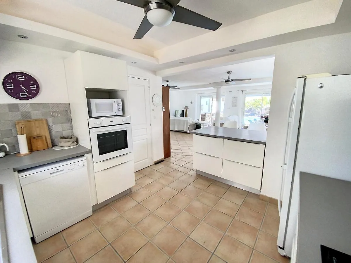 Villa Zandoli, Walkable Orient Bay Beach, Private Pool 0*,  Saint-Martin