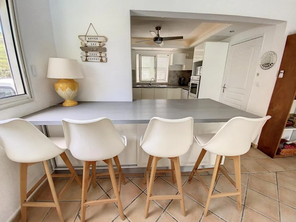 Villa Zandoli, Walkable Orient Bay Beach, Private Pool